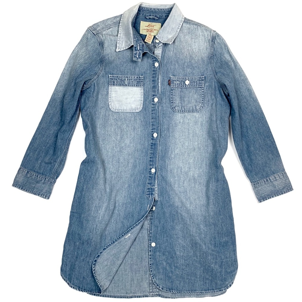 Levi’s Denim Button Down Shirt